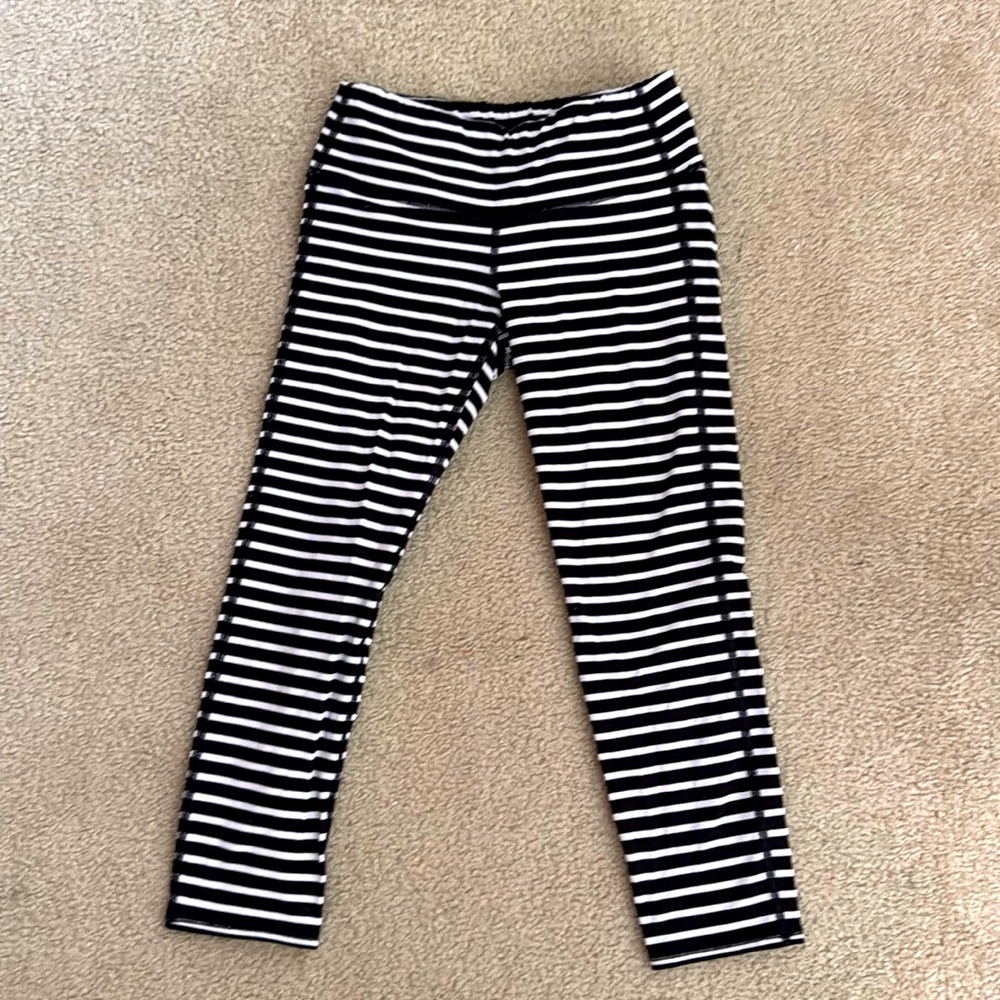 ATHLETA stripped cropped legging